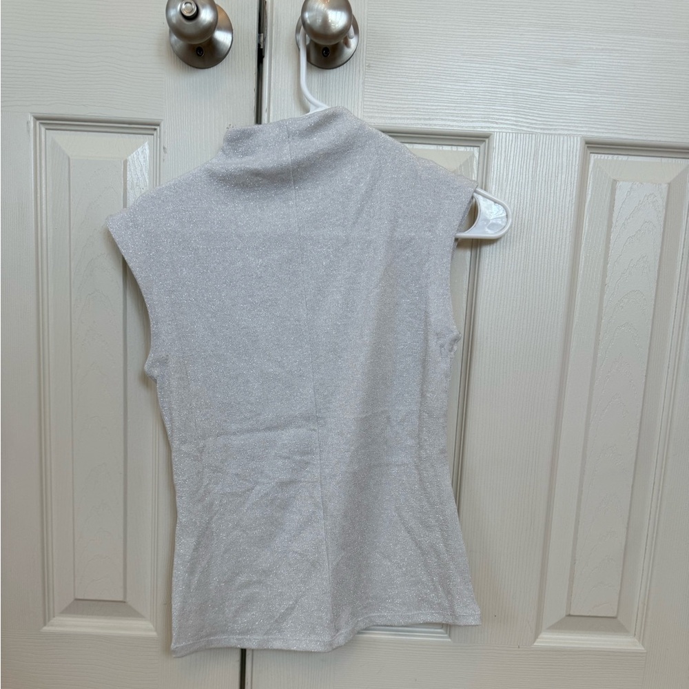 NWT BANANA REPUBLIC Shine Metallic Silver Mock Neck Sleeveless Knit Top XS - Picture 7 of 10